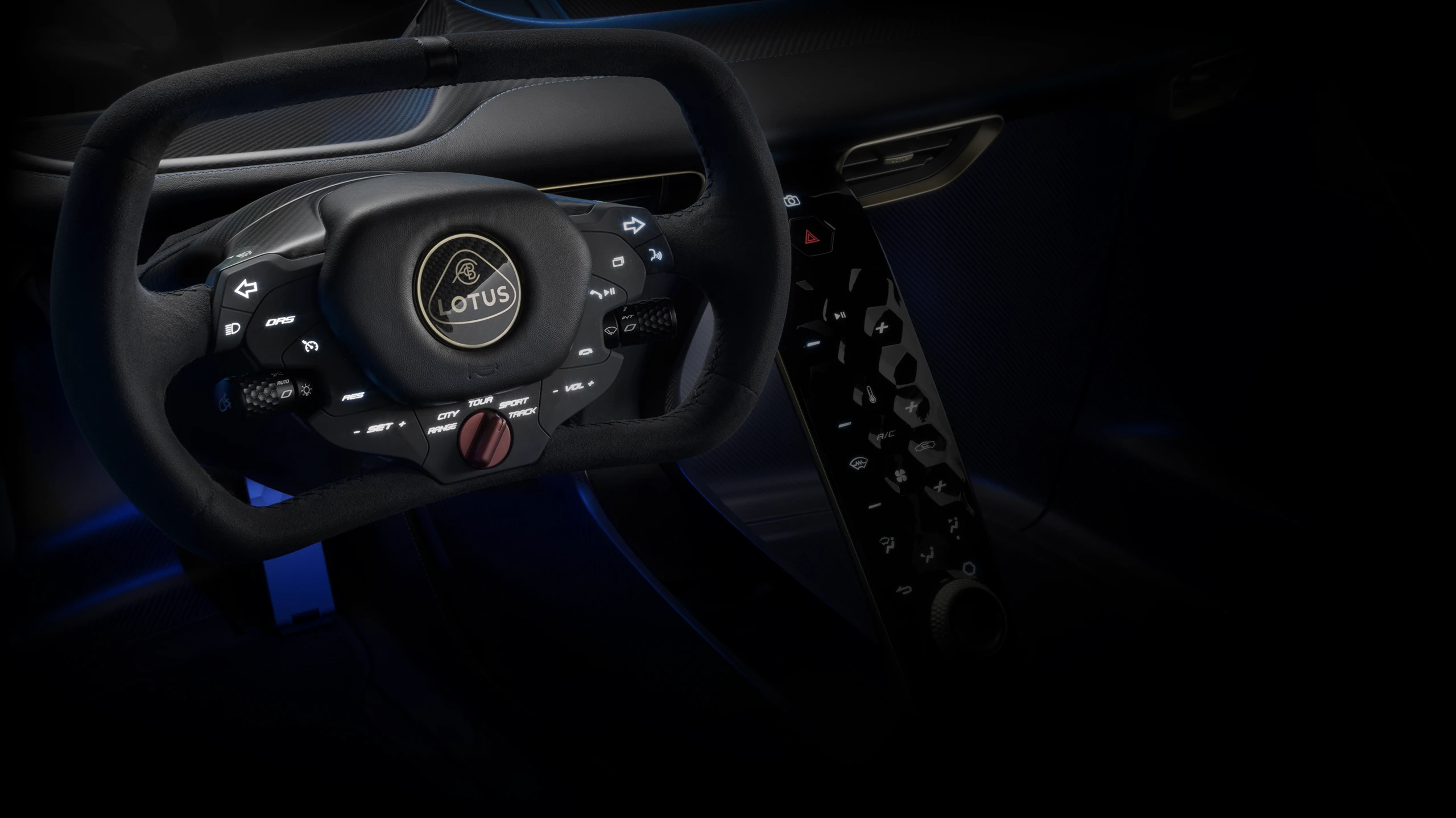 TRẢI NGHIỆM CẢM GIÁC LÁI F1™ TRONG TẦM TAY