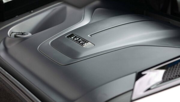 Động Cơ AMG Trên Lotus Emira Có Gì Đặc Biệt? Sự Kết Hợp Hoàn Hảo Giữa Di Sản Anh Quốc và Công Nghệ Đức