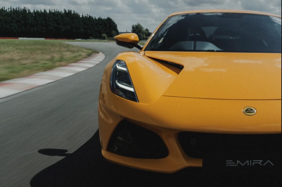 YÊU" NGAY TỪ CÁI NHÌN ĐẦU TIÊN