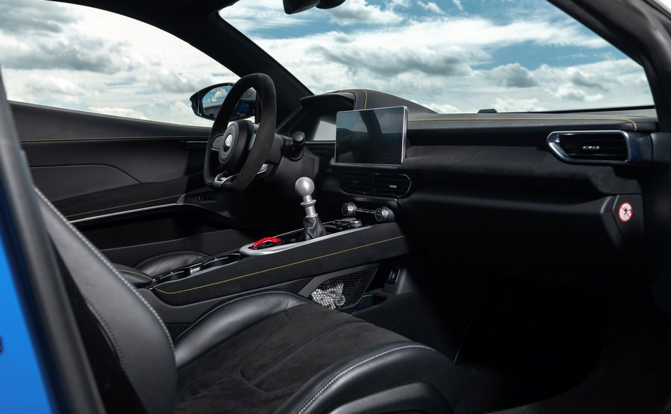 Hộp số sàn 6 cấp trên Lotus Emira: Cảm giác lái thuần khiết trong thời đại số