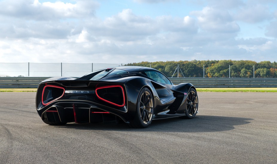 Lotus Evija: Siêu xe điện mạnh nhất thế giới có gì đặc biệt?